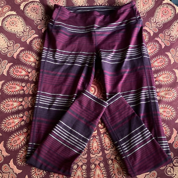 Athleta Purple Stripe Chaturanga Legging Size M - Picture 12 of 12